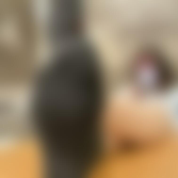 Miyuu/19 years old/vocational student✂️ ①
 
 Foot size: 22