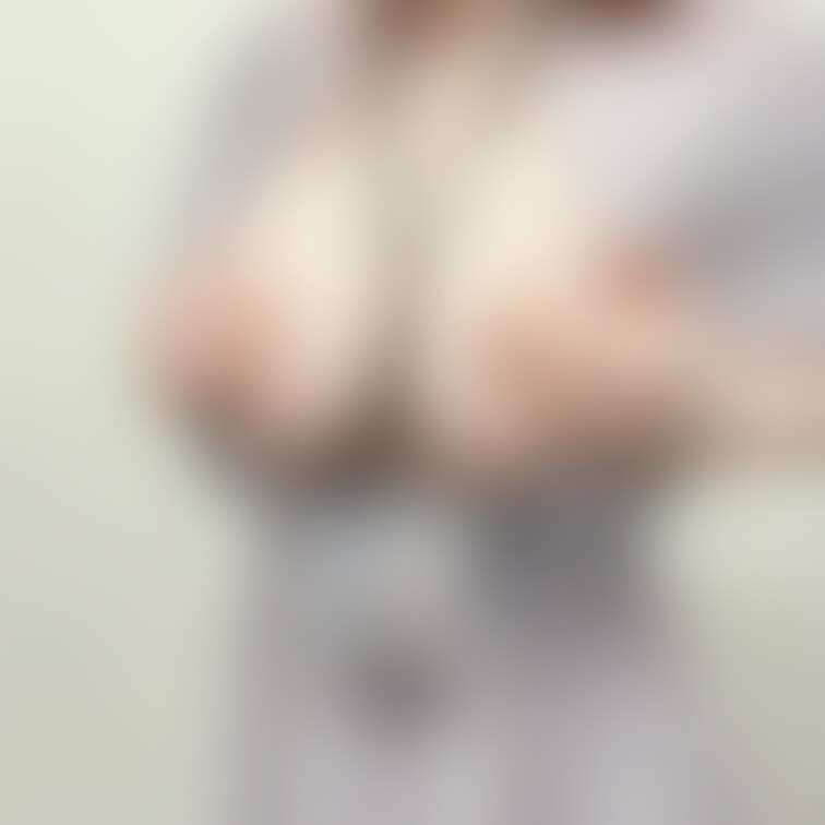 実は手の中身はビンビンです🤍

もっとみたい方はたくさんコメントください！