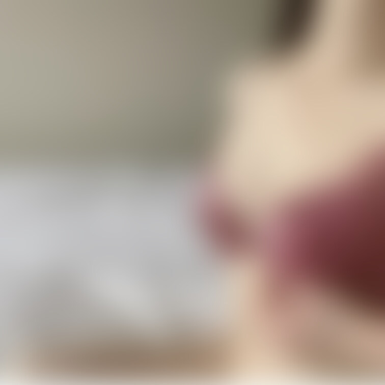 さっきあげた動画の写真です🤳

後ろからの乳首を愛撫してもらいながら、チューもしています✨