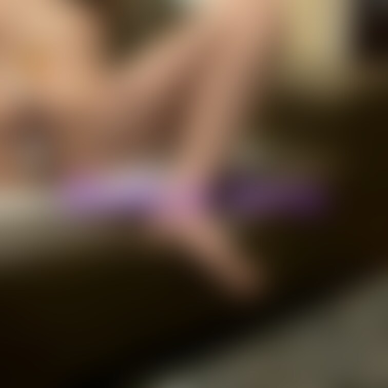 お尻の穴に玉こんにゃくとしらたきを入れていきます。
何個入れたか分からなくならないように数を書いていきます。