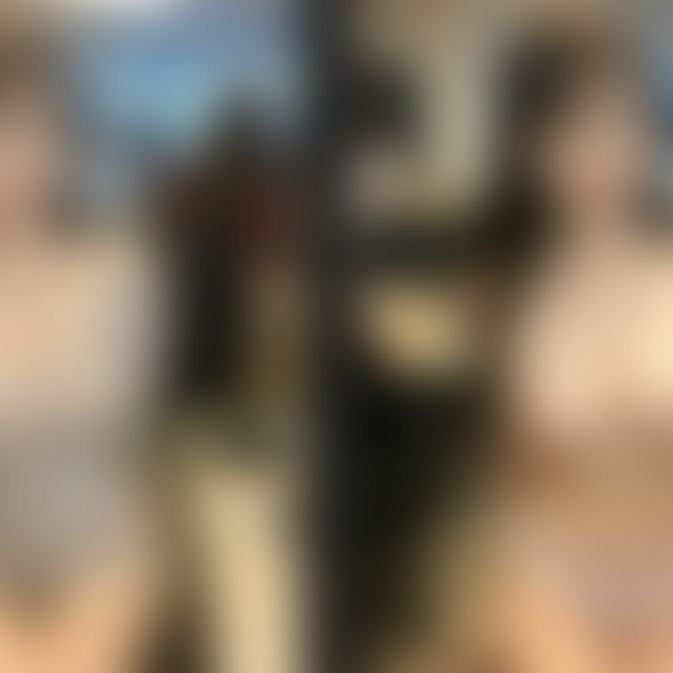 着衣と脱衣の並べた画像です    画像№1596