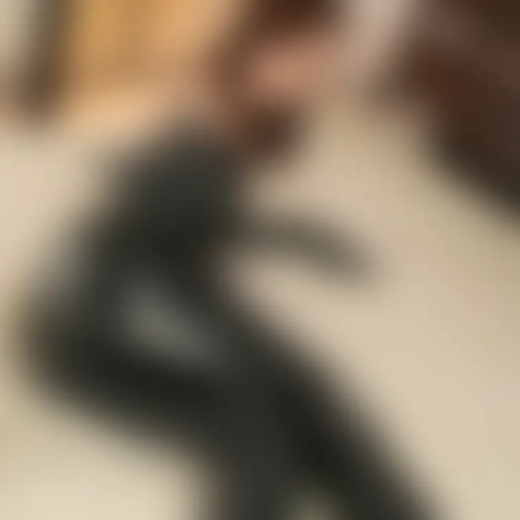 💎レザビSPECIALプラン限定画像集💎
足立友梨ちゃんの革手袋着装オフショット
ここだけでしか見れない革フェチ画像