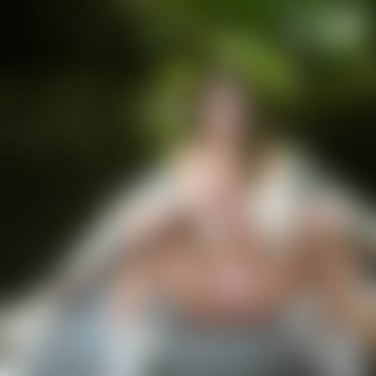 手漕ぎボートの上で🚣‍♀️💕マン肉すき？