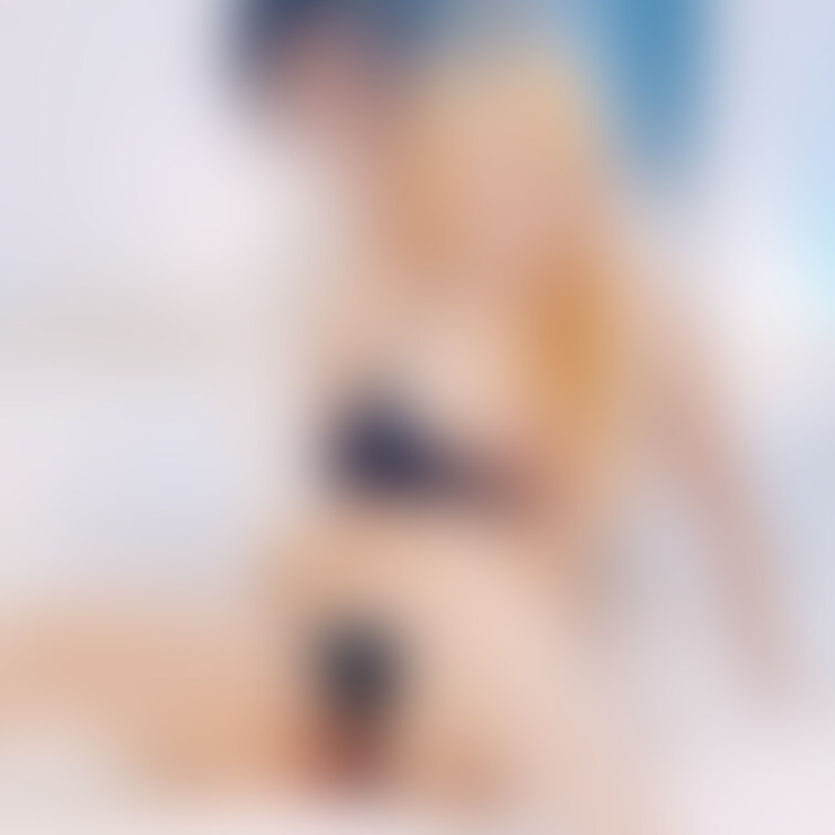旦那様の前でM字開脚させられて愛撫されるあみな💓
旦那様の前で恥ずかしい格好させられて恥ずかしかったです🫣