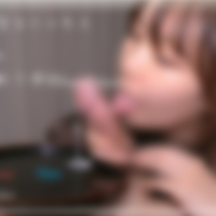 フェラ×舌先×連続射精×RuinedOrgasm

先週に引き続きフェラの練習
裏筋ちろちろしてあげるとすぐ射精す