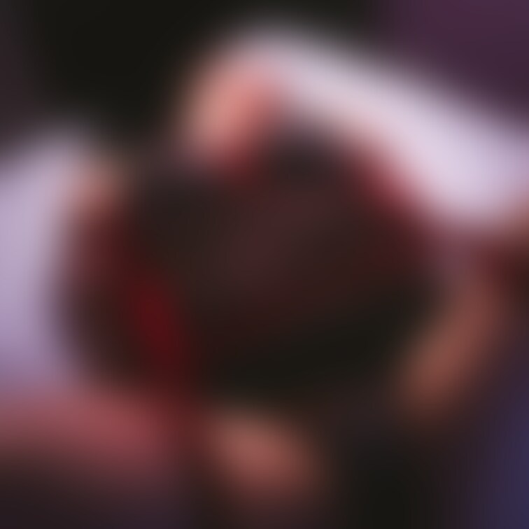 足はぎゅっと絞められて動けなくなりたいですよね