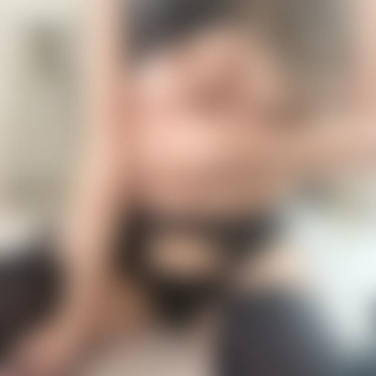 セクシーブラとパンティを完全にずらしたり、食い込ませたり・・・えちえち自撮りෆ