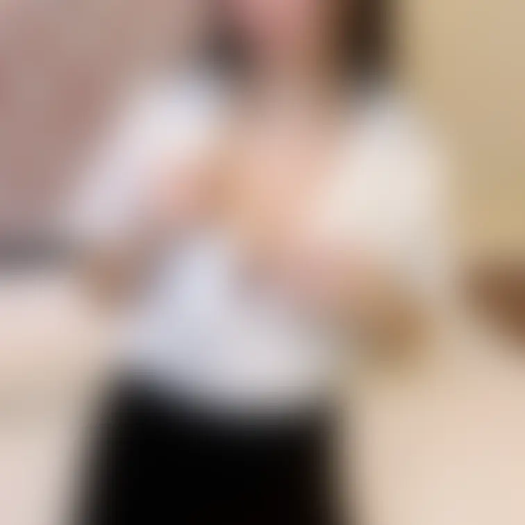 こんなふうに誘惑されて仕事とかもう手につかなくなっちゃってお昼休みに...みたいなとこまで妄想した😳