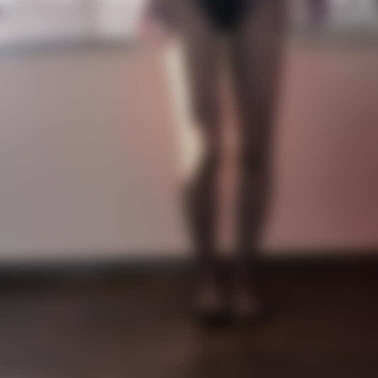 お尻好きさんに見て欲しい動画！

網タイツから飛び出した乳首にも注目！

ド迫力のおケツに
ドン引きしませんよ