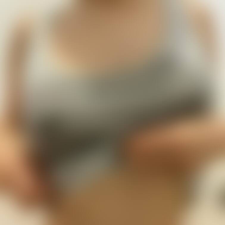 ランクトップ着たままオナニーしたらタンクトップが○○○乳でびちょ濡れになった🥺
興奮するとやり過ぎちゃう💦💦💦

