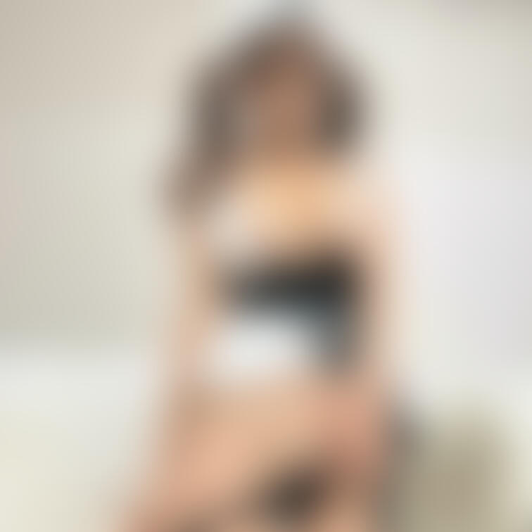 ベッドでもご奉仕させていただきますね🩷
I will serve you even in bed🩷
即使在床上我也会