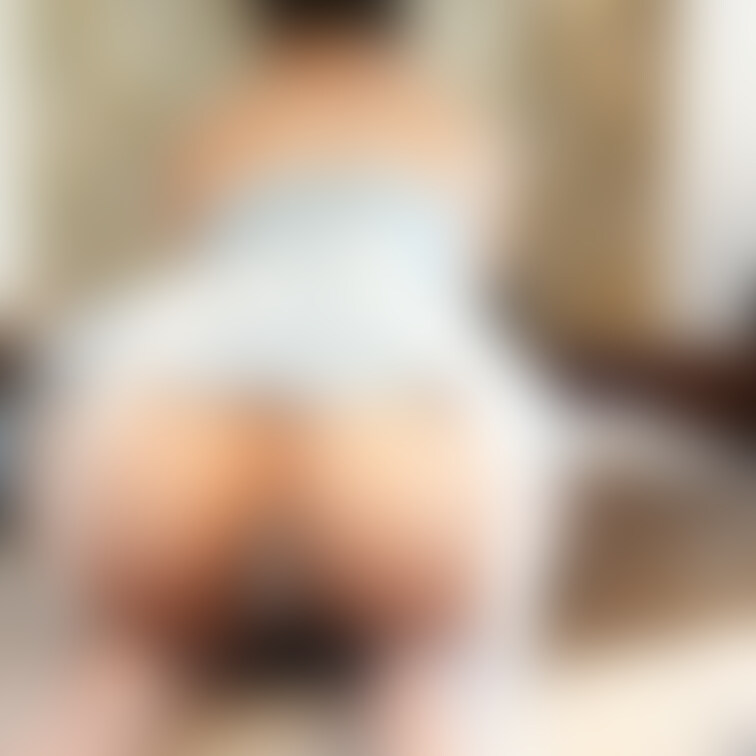 ｴﾁｴﾁ玉パンメイドの自撮り写真を未公開分含めて大公開！おまんこに食い込む！オナニー後のえっちなお汁でてかてかなおしりが