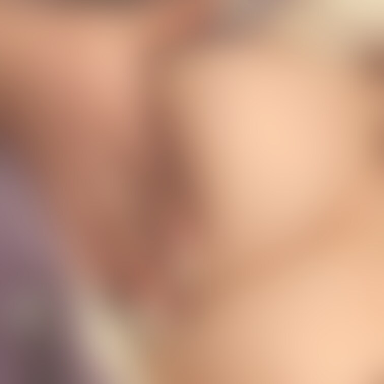 はじめましてー！
フォルダにあった写真いっぱい載せていくねー！
 
これは寝る前になんか撮ってたやつ笑
写真プラ