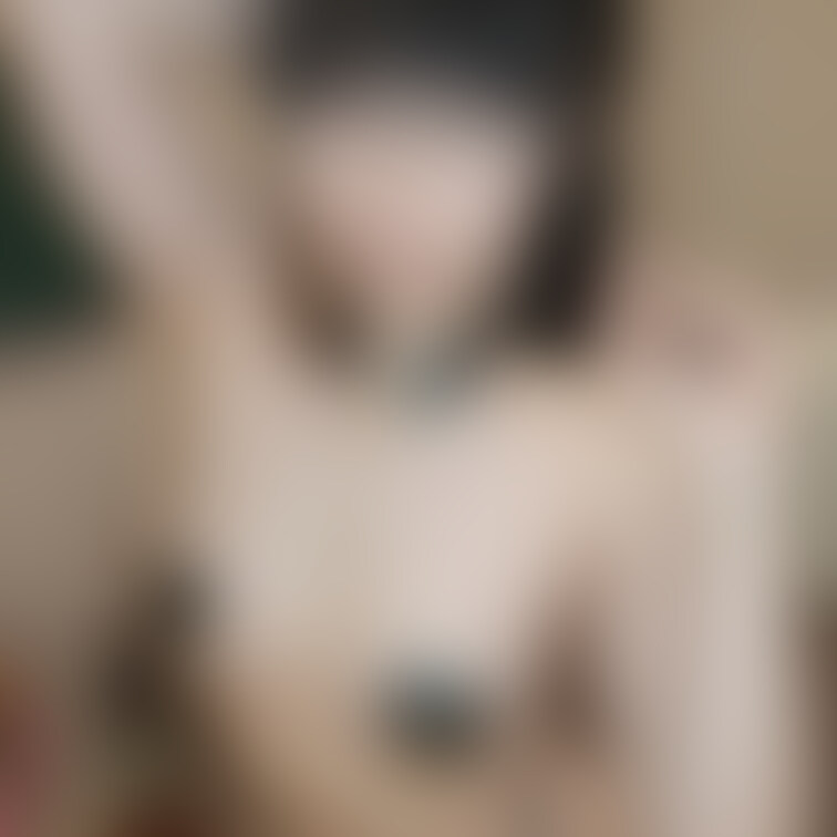 ぽに〜〜〜〜〜て〜〜る
 
 高めに留めてるの大好き侍！
 上からすとーん！って垂れてるの美しい...🥲ってなりま
