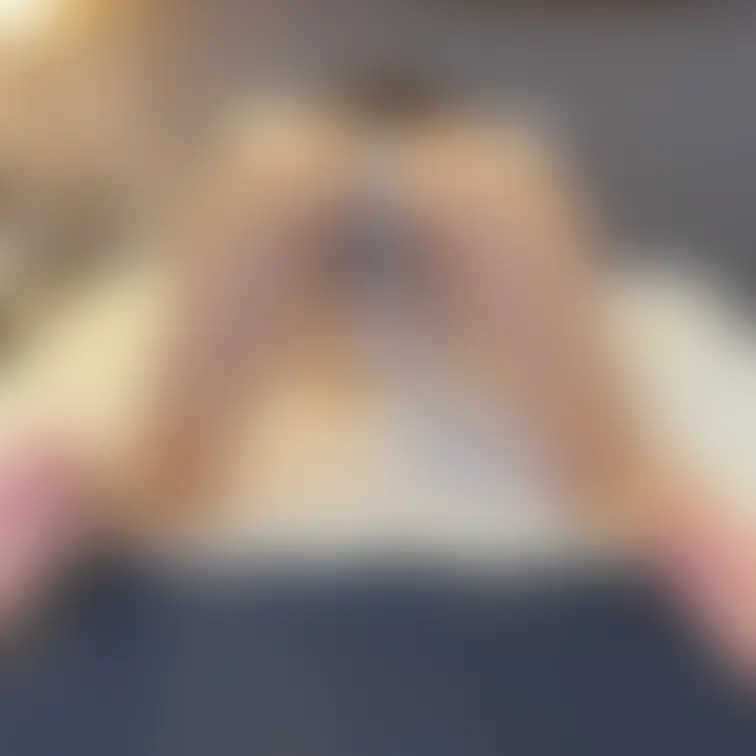ん、なにぃ、、、
もっとぉ、、近くで、、見たい、、のぉ。。。