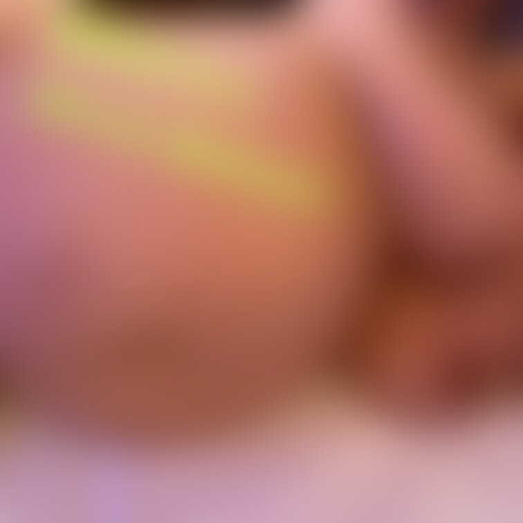 乳首触って