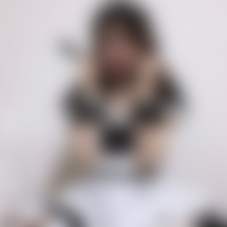 メイドちゃん
ご主人様のためなら何でもします！

言うこと聞けなかったら、
お仕置きしてください( • ·̭ •