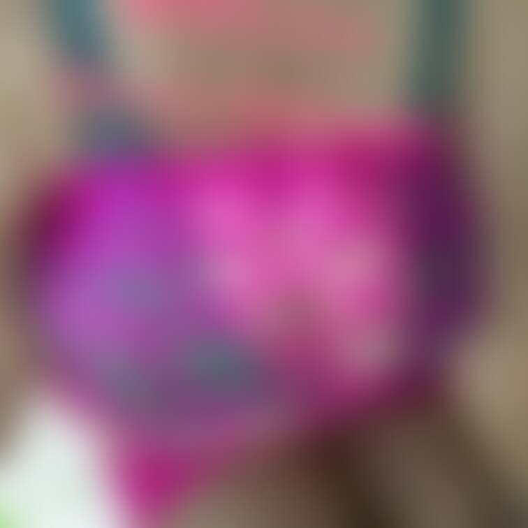 巨乳見て、今日も頑張ろう!!
Get energy from my big boobs!
