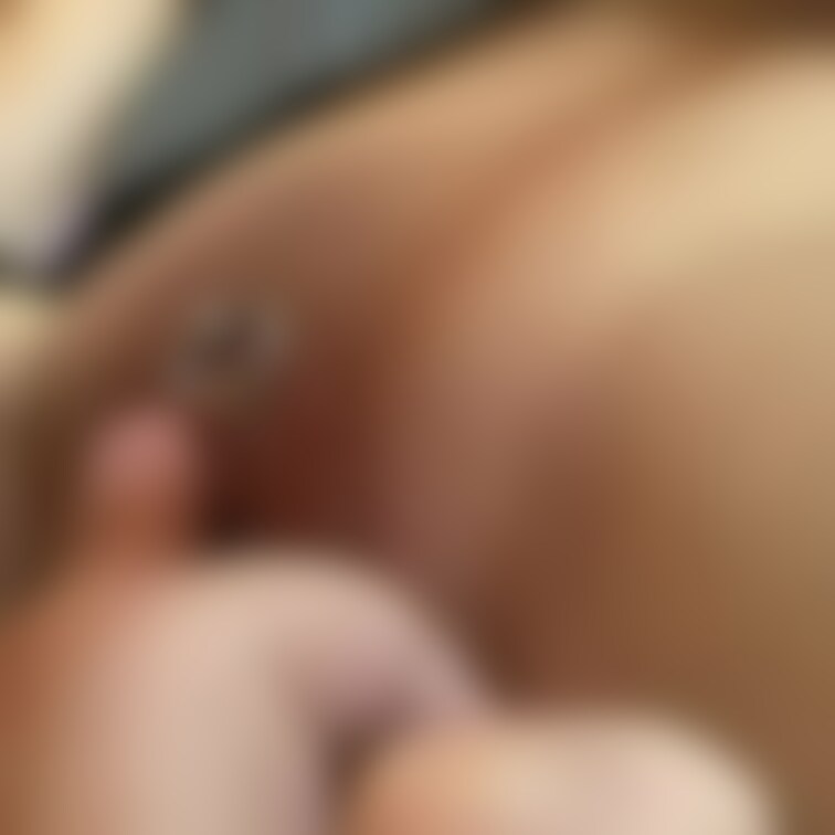 こちらもただ指で撫でられてるだけで
腰がウネウネしちゃう🥺