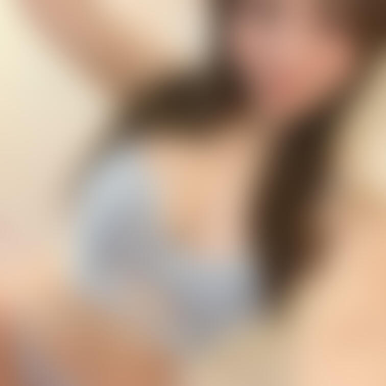 【透け透けだよ‎️🩵】


最近は透け透け下着がお気に入り️🩵

特に淡い色がリカは好き☺️

紫とかブル
