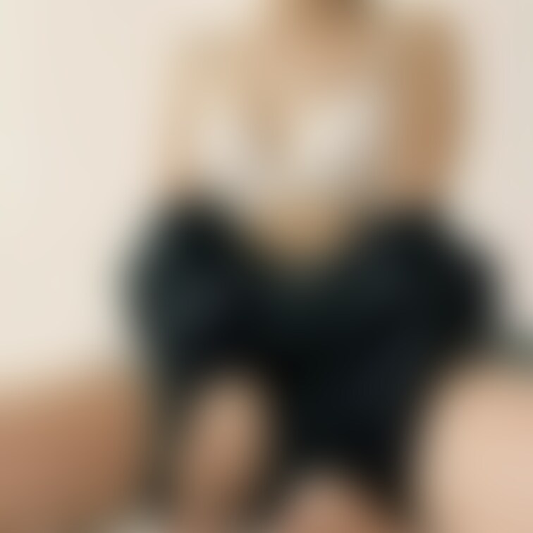 ミニスカ×ルーズ♡の中身は……‼️