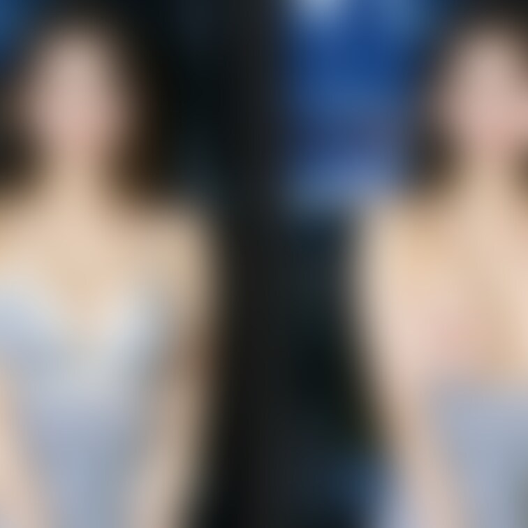 着衣と脱衣を並べた画像です。画像№843