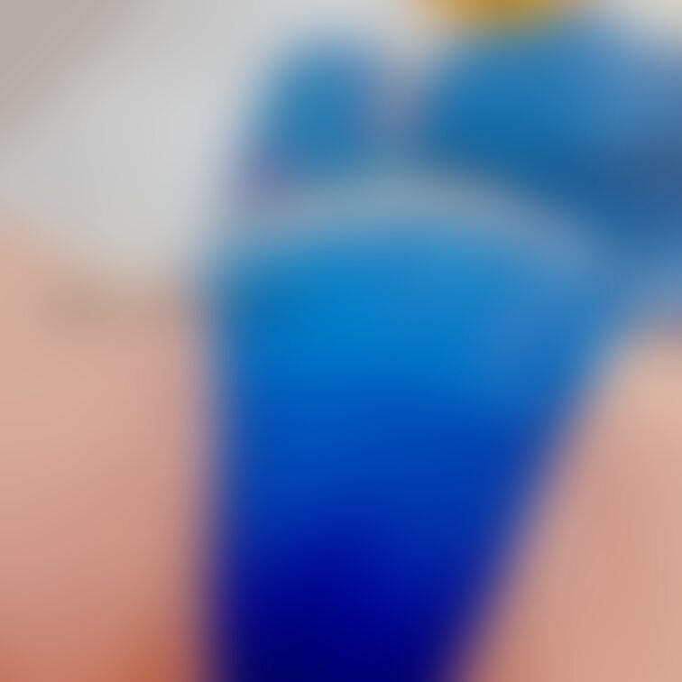 おっぱいを下から見たやつ😍
おはよー💕
昨日は暑すぎ😅
20℃って🫨
半袖の人も見かけたよ😅