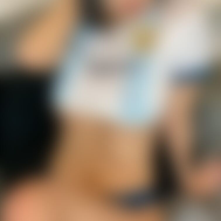 食い込み見せつけ👀💓
