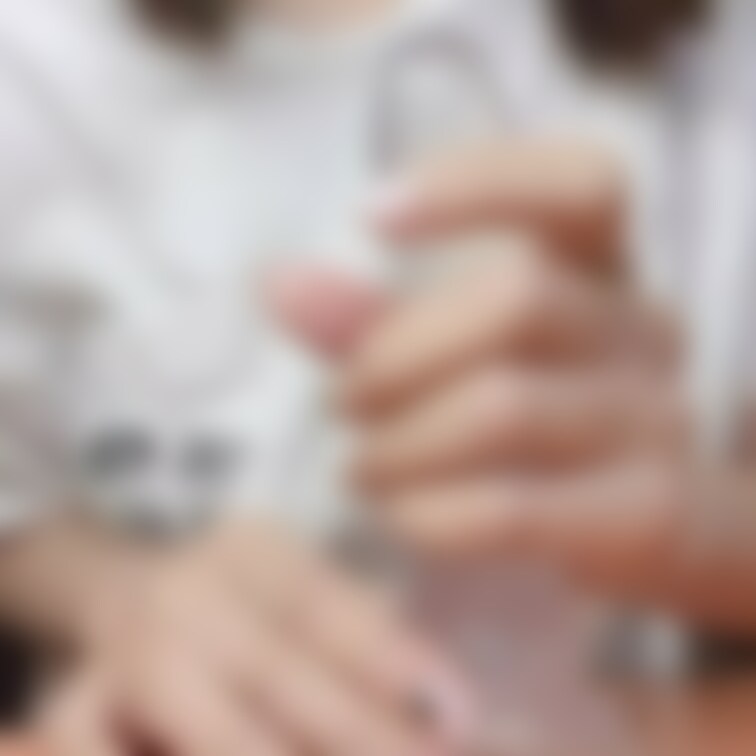 透明ディルドをシコシコしている動画です🍌💓