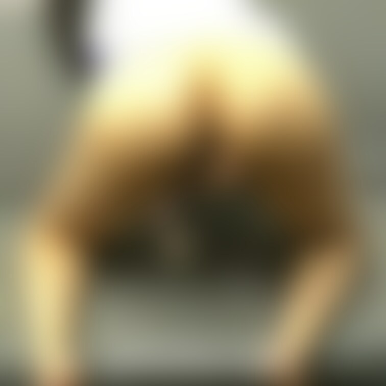 コスプレオナニー動画の切り抜き画像
お尻好きな人へ