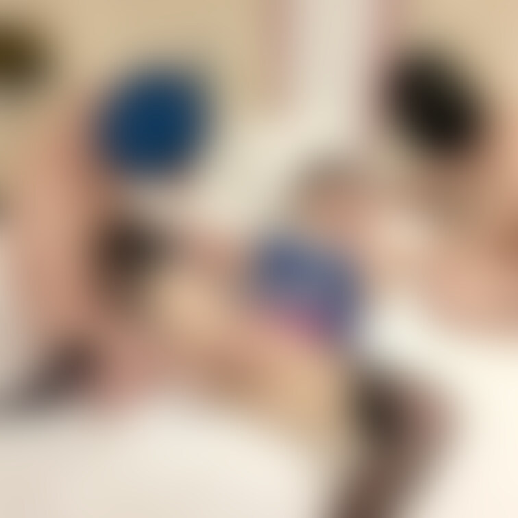 今年初めての NTR😘
ダブルフェラ、串刺し❤️３Pならではのエッチに興奮。
全１２枚になります⭐️