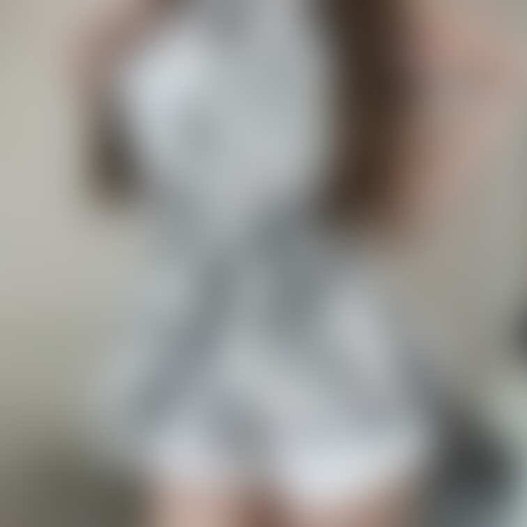 ストーリーに乗せたぼかしなし版💗
この自撮りの服をじっくり脱いで行く動画→ https://myfans.jp/pos