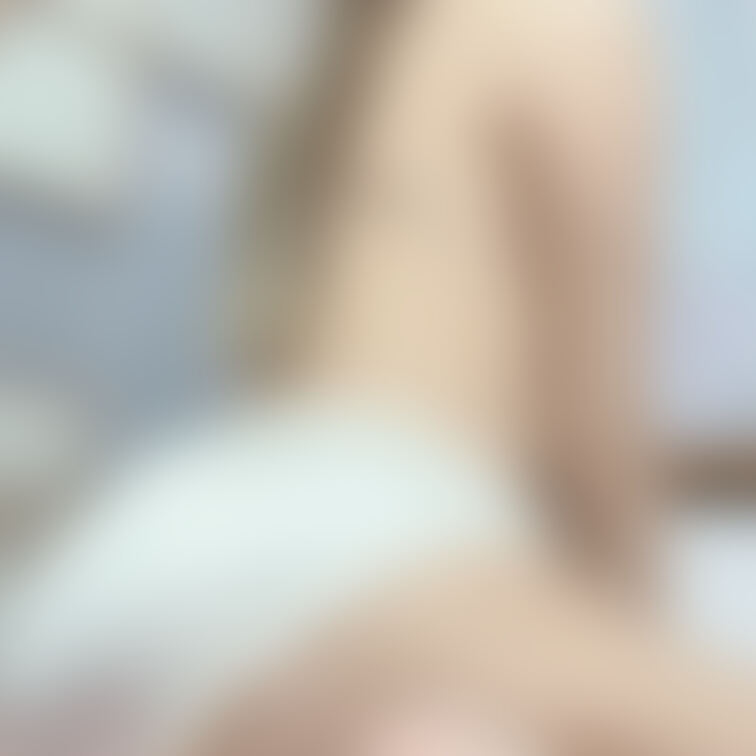 ブラ跡くっきり