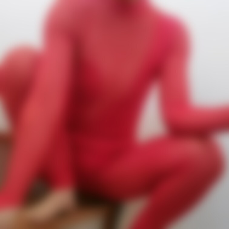 【激レア】
赤の全身タイツで登場🤣
色気が無いとか言わないでね💧
これはこれで有りだよね😅