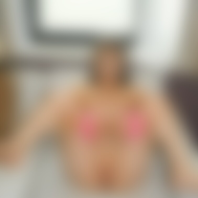 ホテル🏩で◯◯シリーズ☆(///∇///)
手錠で○○○束されて エッチな格好してます🙈
ラストのバイブを抜かれたあ