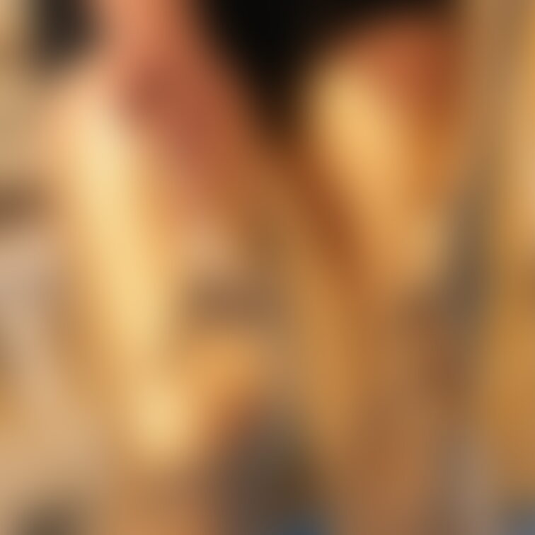 【イケメン金粉体験②】
 かっこいい男の子に金粉まみれになってもらいました！5枚ずつ写真をアップしていきます！
 （