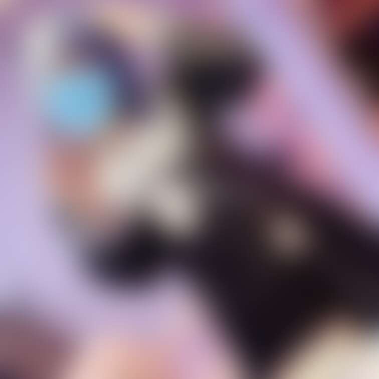 1月美容院‪𝐃𝐚𝐲‬💇‍♀️
推し(白)×推し(青)カラーに挑戦しました！
悩みに悩んだ挙句、参考にさせて頂いた御写