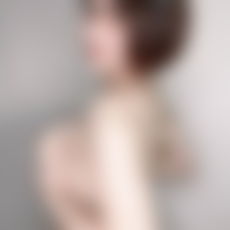 左おっぱい🐈

彼のスマホで撮ると、画質良すぎて恥ずかしい、、😳
左脇の下にあるほくろは、にゃんこの身体の中で一番
