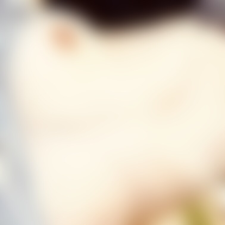 おっぱいが柔らかすぎて寝転がると溢れて(?)ほぼ無くなる