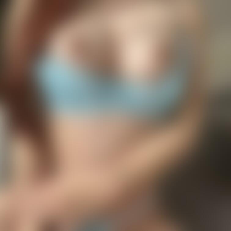 おっぱいとブラの接写自撮りや、おっぱい出し、ブラだけずらして下はノーパンなど差分自撮りたち*❄️·̩͙💗