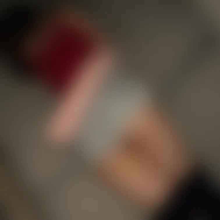 クソガキもこんな下着履くんだな。

リビングで寝るの早くやめないと、
いっぱい写真撮られてるよー