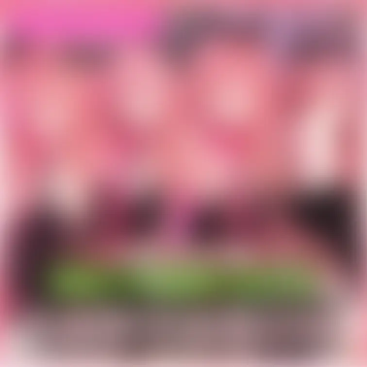 【写真69枚】ねぇ…顔が真っ赤よ?私のこと、そんな目で見てたなんて…ふふ、イケナイ子ね。