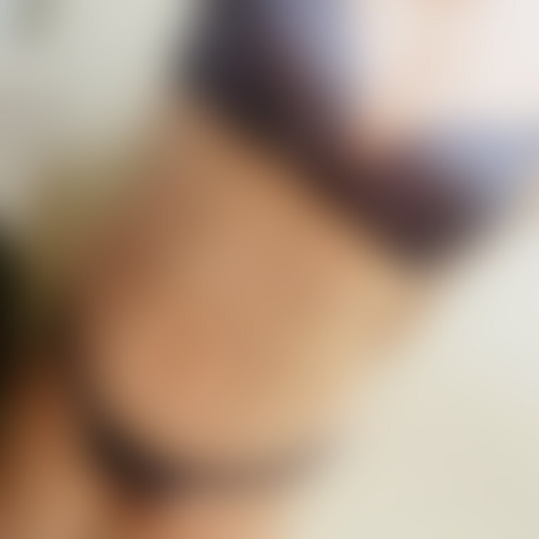 Twitterでは未公開の写真♡
フォロワーさんに買ってもらった
下着だよ🥰