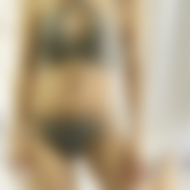 お気に入りの下着②
大人っぽくて良き〜❁
そして珍しくハミ肉が出来る下着笑