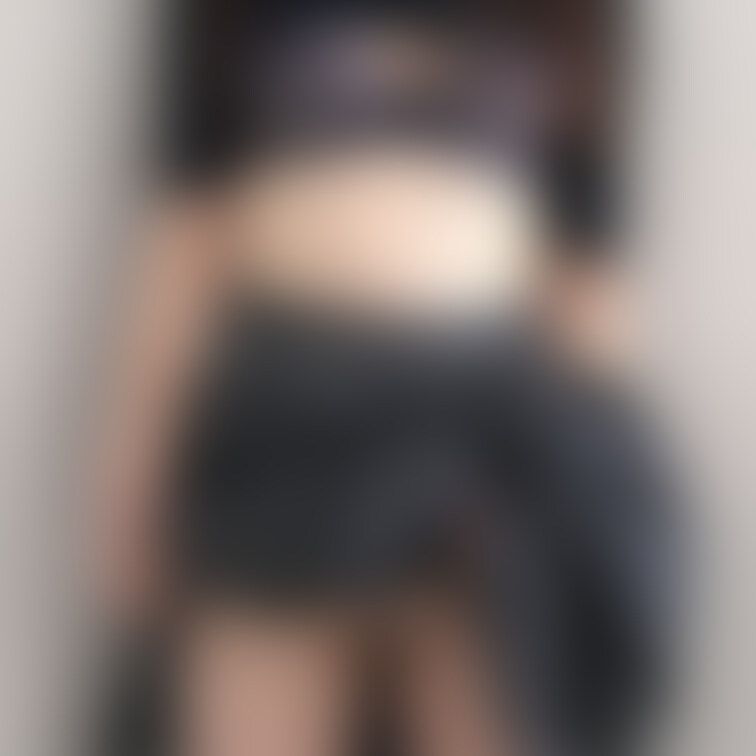 もうこんなにとろとろだよ💕
お外でクリトリスを舐められるのが好きな人妻です🥺💦
お潮吹かせてください💗