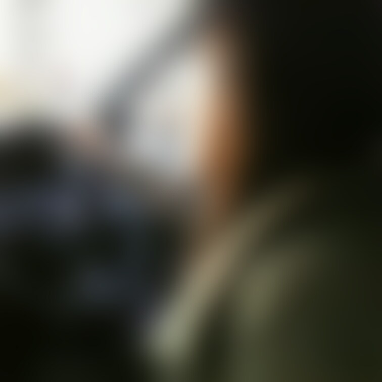 【人妻○○○記録 瑠美②】

出会いは知り合いを通じての女３対 男２での飲み会。
相手の内２人が女教師。

顔