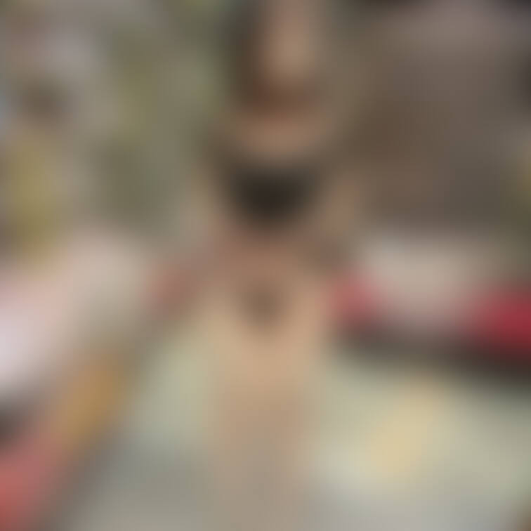 Xの続きです🧡アダルトショップ露出にきました😖🧡スカートめくってお客様達にちん媚びしてきました😖🧡

💋私と直接連絡