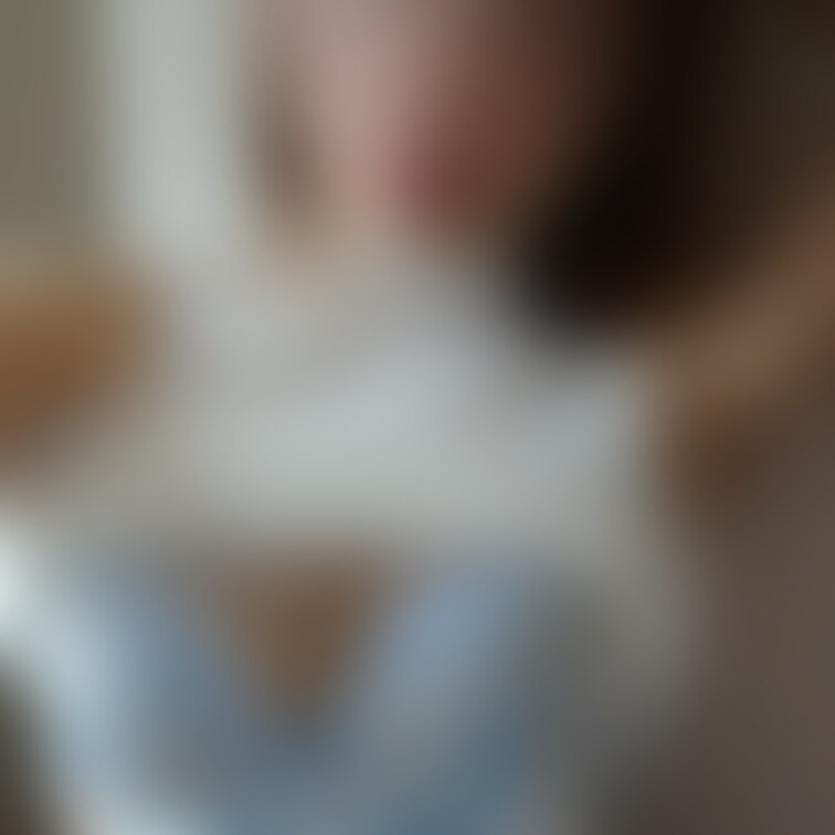こっち来て♥って今日の下着これだよ♥?って見せ付けてそれ見てズボンの中パンパンに膨らませちゃってモジモジさせるの好き(ˊ
