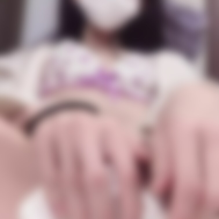 近くで見られるの恥ずかしいけど興奮するの、、
いっぱい見てくださいっ♡