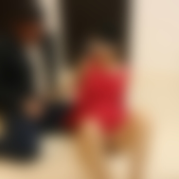 おち〇ちんがほしいようです。
旦那の前でも他人にお願いする妻。
